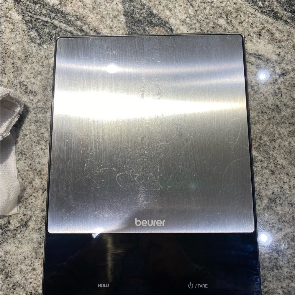 Beurer KS34 Digital Kitchen Scale - Precise Scale for Food Ounces and Grams